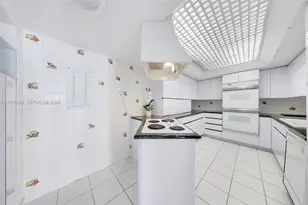 520 Brickell Key Dr, Miami, FL 33131 - Photo 7