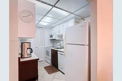 201 178th Dr #315, Sunny Isles Beach, FL 33160 - Photo 15