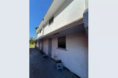 1741 SW 40th Ter, Fort Lauderdale, FL 33317 - Photo 3