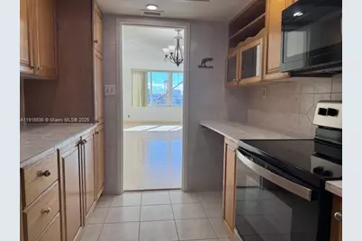 5401 Collins Ave #1512, Miami Beach, FL 33140 - Photo 25