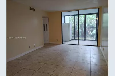 212 Lake Pointe Dr #112, Oakland Park, FL 33309 - Photo 7
