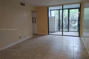 212 Lake Pointe Dr, Oakland Park, FL 33309 - Photo 7