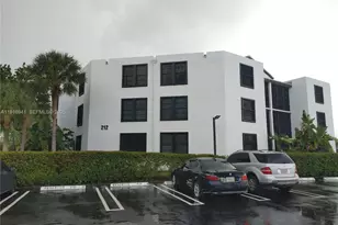 212 Lake Pointe Dr, Oakland Park, FL 33309 - Photo 23