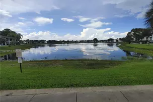 212 Lake Pointe Dr, Oakland Park, FL 33309 - Photo 19