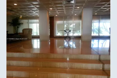 2333 Brickell Ave #2215, Miami, FL 33129 - Photo 3