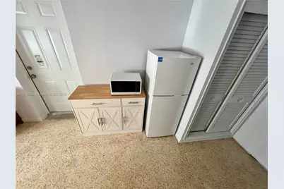 15831 SW 100th Ct #B, Miami, FL 33157 - Photo 3