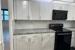 250 174th St, Sunny Isles Beach, FL 33160 - Photo 7