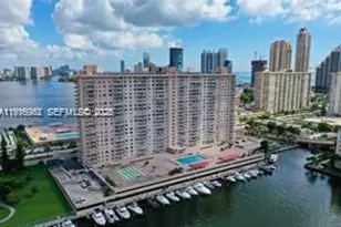 250 174th St, Sunny Isles Beach, FL 33160 - Photo 29