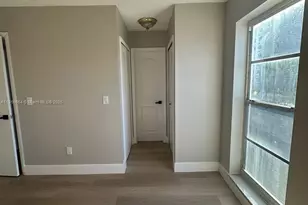 1051 SW 1st St, Miami, FL 33130 - Photo 13