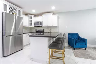 11510 SW 7th St, Sweetwater, FL 33174 - Photo 3