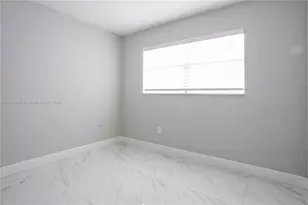 11510 SW 7th St, Sweetwater, FL 33174 - Photo 13