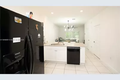 2820 NW 180th St, Miami Gardens, FL 33056 - Photo 9