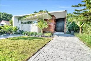 34 SW 26th Rd, Miami, FL 33129 - Photo 5