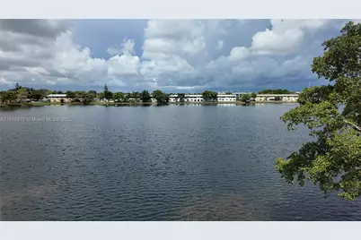 18900 NE 3rd Ct #528-5, Miami, FL 33179 - Photo 7