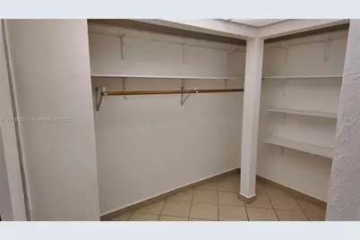 18900 NE 3rd Ct #528-5, Miami, FL 33179 - Photo 13