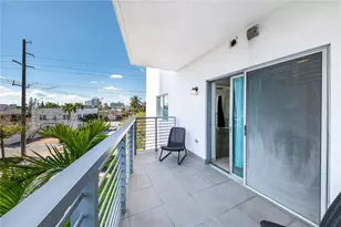 7700 Collins Ave, Miami Beach, FL 33141 - Photo 25