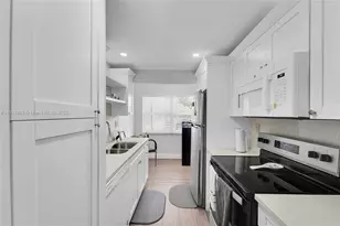 8405 NW 61st St, Tamarac, FL 33321 - Photo 3