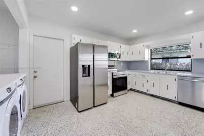 917 Surfside Blvd, Surfside, FL 33154 - Photo 7