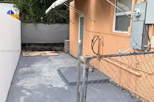 1560 NW 25th Ave, Miami, FL 33125 - Photo 3