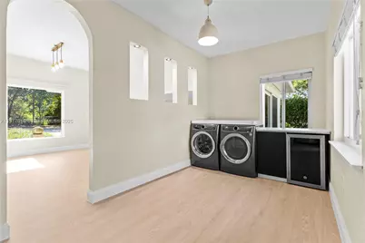 5865 SW 48th St, Miami, FL 33155 - Photo 7
