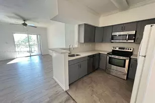 101 SW 117th Ave, Pembroke Pines, FL 33025 - Photo 3