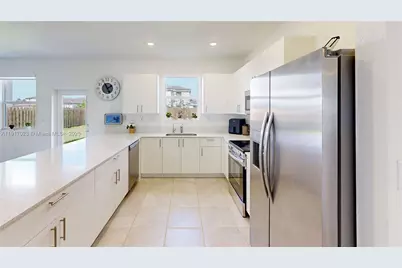 2333 SE 28th Ct, Homestead, FL 33035 - Photo 9