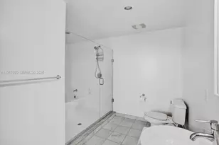 888 Biscayne Blvd, Miami, FL 33132 - Photo 11