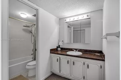 575 Crandon Blvd #504, Key Biscayne, FL 33149 - Photo 17