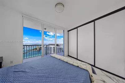 1750 N Bayshore Dr #4302, Miami, FL 33132 - Photo 11