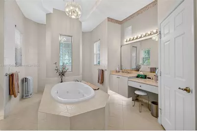 4123 W Lake Estates Dr, Davie, FL 33328 - Photo 25