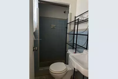 2110 NW 24th St, Miami, FL 33142 - Photo 7