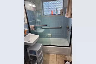 2110 NW 24th St, Miami, FL 33142 - Photo 9