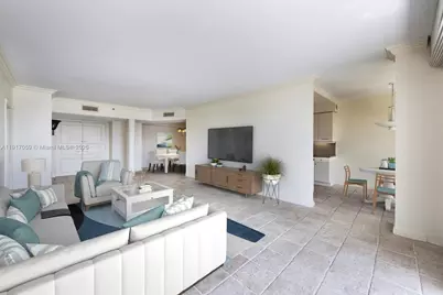 20281 E Country Club Dr #1009, Aventura, FL 33180 - Photo 19