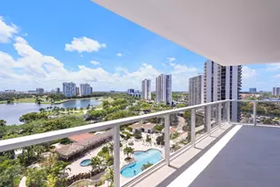 20281 E Country Club Dr, Aventura, FL 33180 - Photo 13