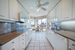 20281 E Country Club Dr, Aventura, FL 33180 - Photo 21