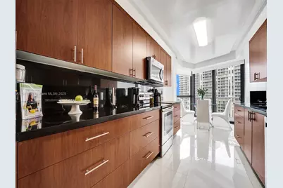 20281 E Country Club Dr #1114, Aventura, FL 33180 - Photo 29