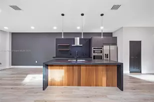 535 NW 52nd St, Miami, FL 33127 - Photo 7