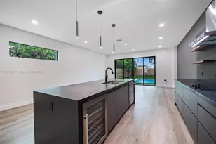 535 NW 52nd St, Miami, FL 33127 - Photo 11