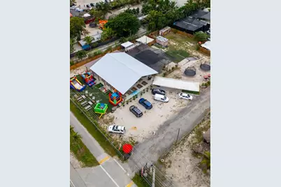 16860 SW 177th Ave, Miami, FL 33187 - Photo 17