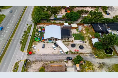 16860 SW 177th Ave, Miami, FL 33187 - Photo 3