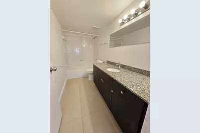 8323 Lake Dr #103, Doral, FL 33166 - Photo 7