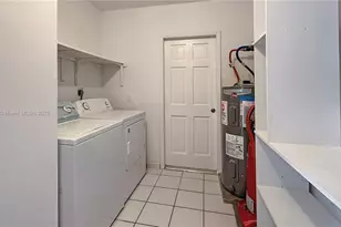 8877 SW 36th St, Miami, FL 33165 - Photo 33