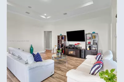 8343 NW 28th St, Cooper City, FL 33024 - Photo 27