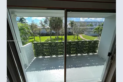 980 NE 170th St #204, North Miami Beach, FL 33162 - Photo 17