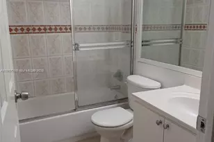 980 NE 170th St, North Miami Beach, FL 33162 - Photo 23