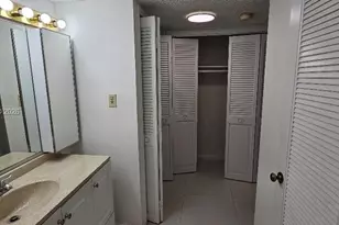 18021 Biscayne Blvd, Aventura, FL 33160 - Photo 17