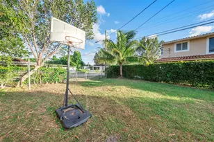 5300 SW 6th St, Miami, FL 33134 - Photo 7