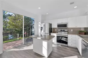 3991 NW 92nd Ave, Sunrise, FL 33351 - Photo 9