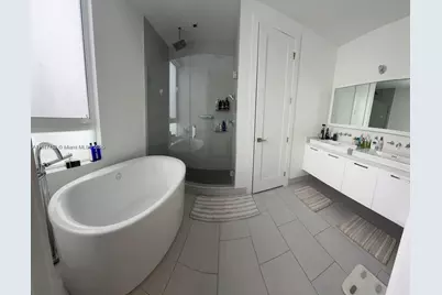 9165 NW 33rd St, Doral, FL 33172 - Photo 3