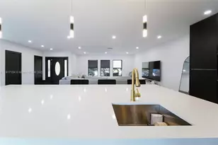 1850 NE 199th St, Miami, FL 33179 - Photo 7